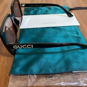 GUCCI SUNGLASSES